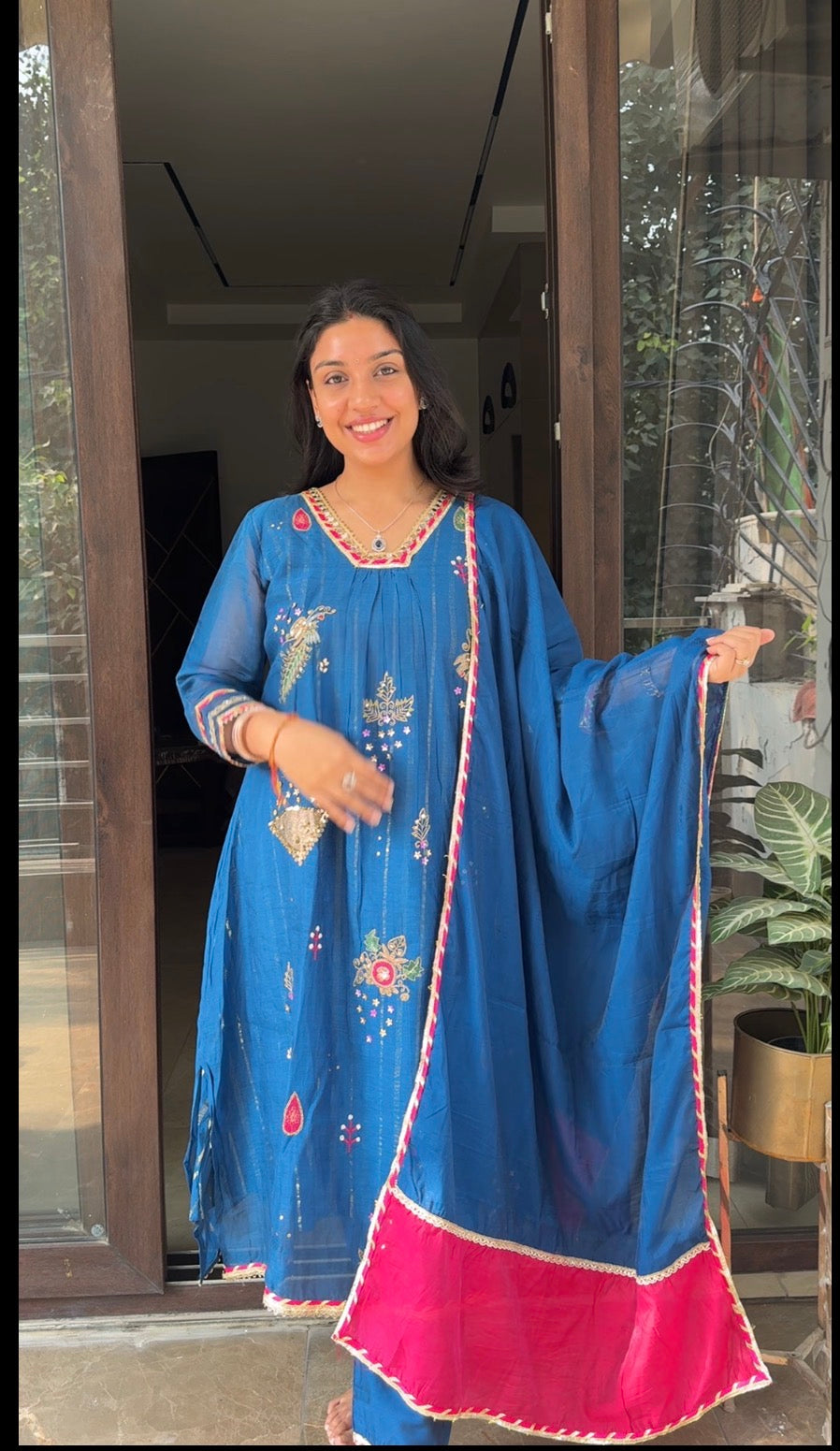 Scalping Anarkali Set