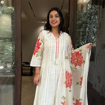 WHITE BRUSH PAINT ANARKALI