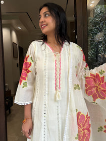 WHITE BRUSH PAINT ANARKALI