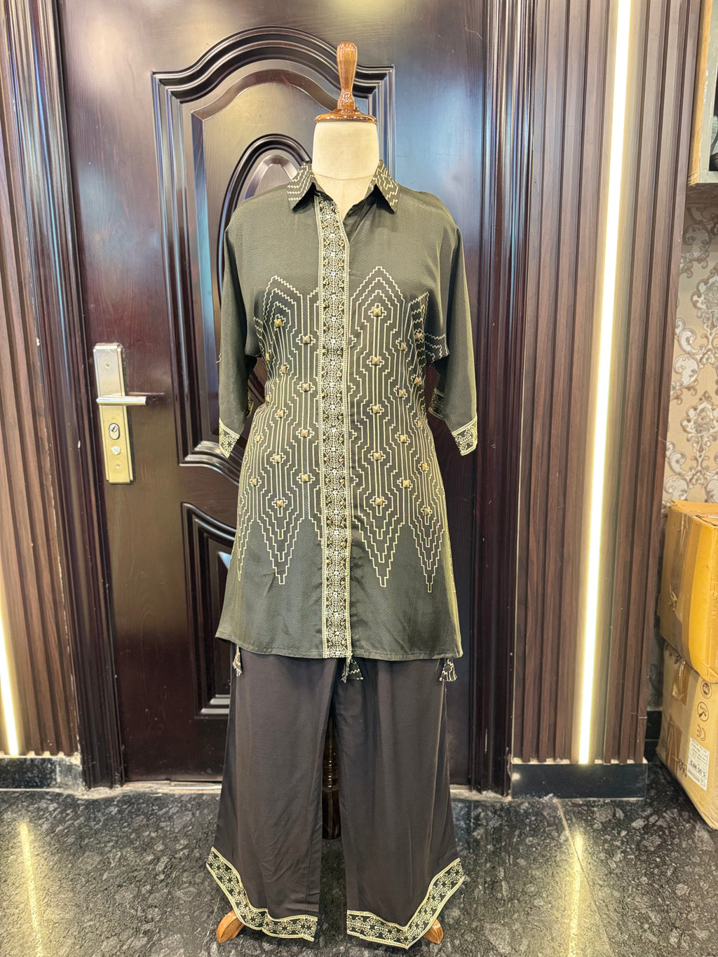 BLACK C CUT COORDSET