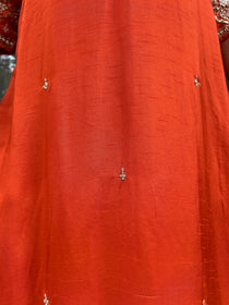 Sunerhi Silk Suit