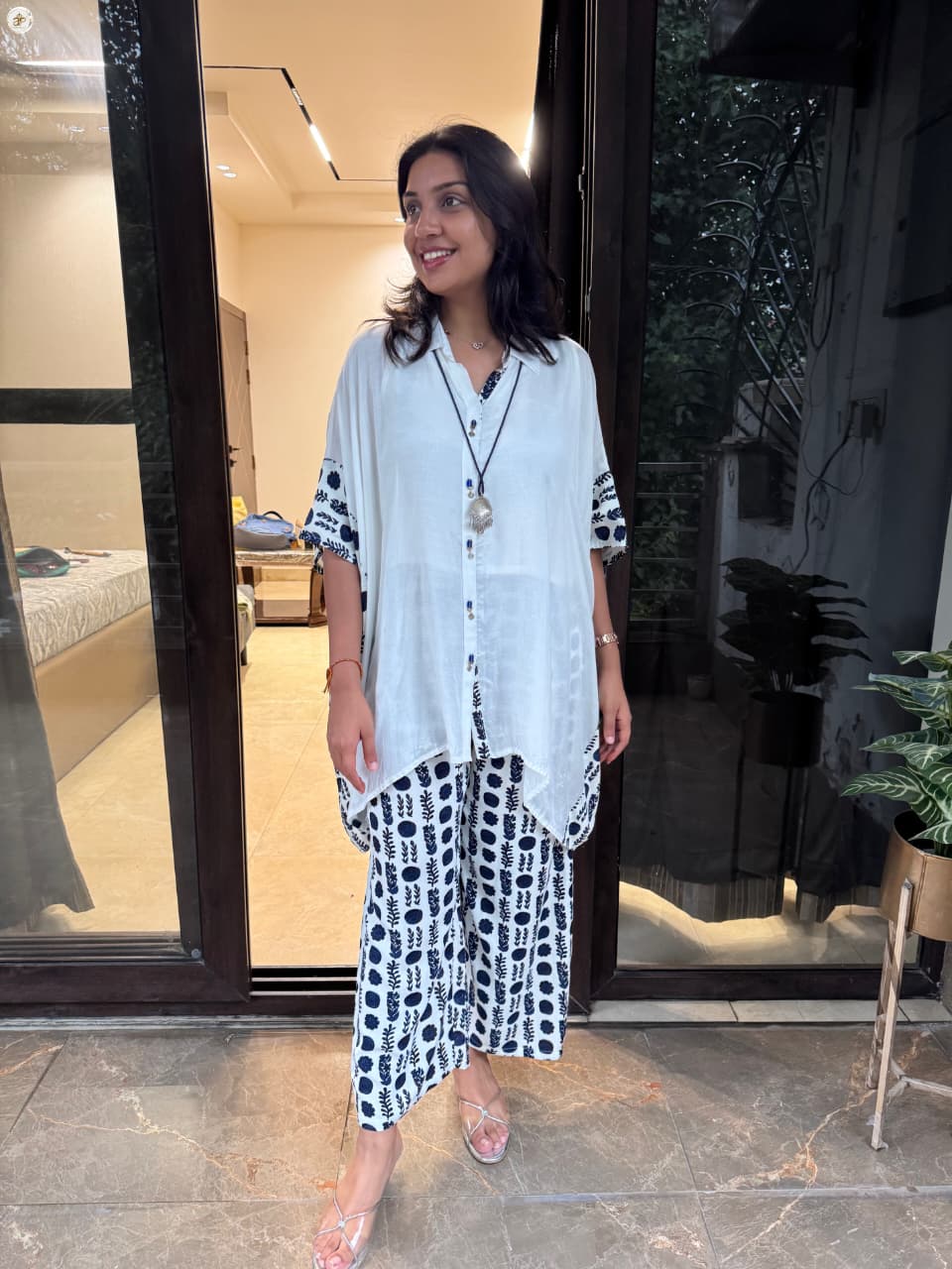WHITE BLOCK KAFTAN