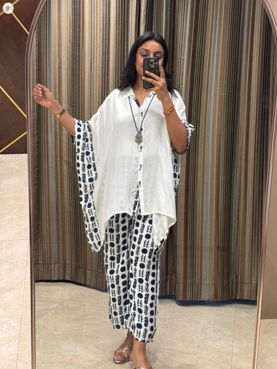 WHITE BLOCK KAFTAN