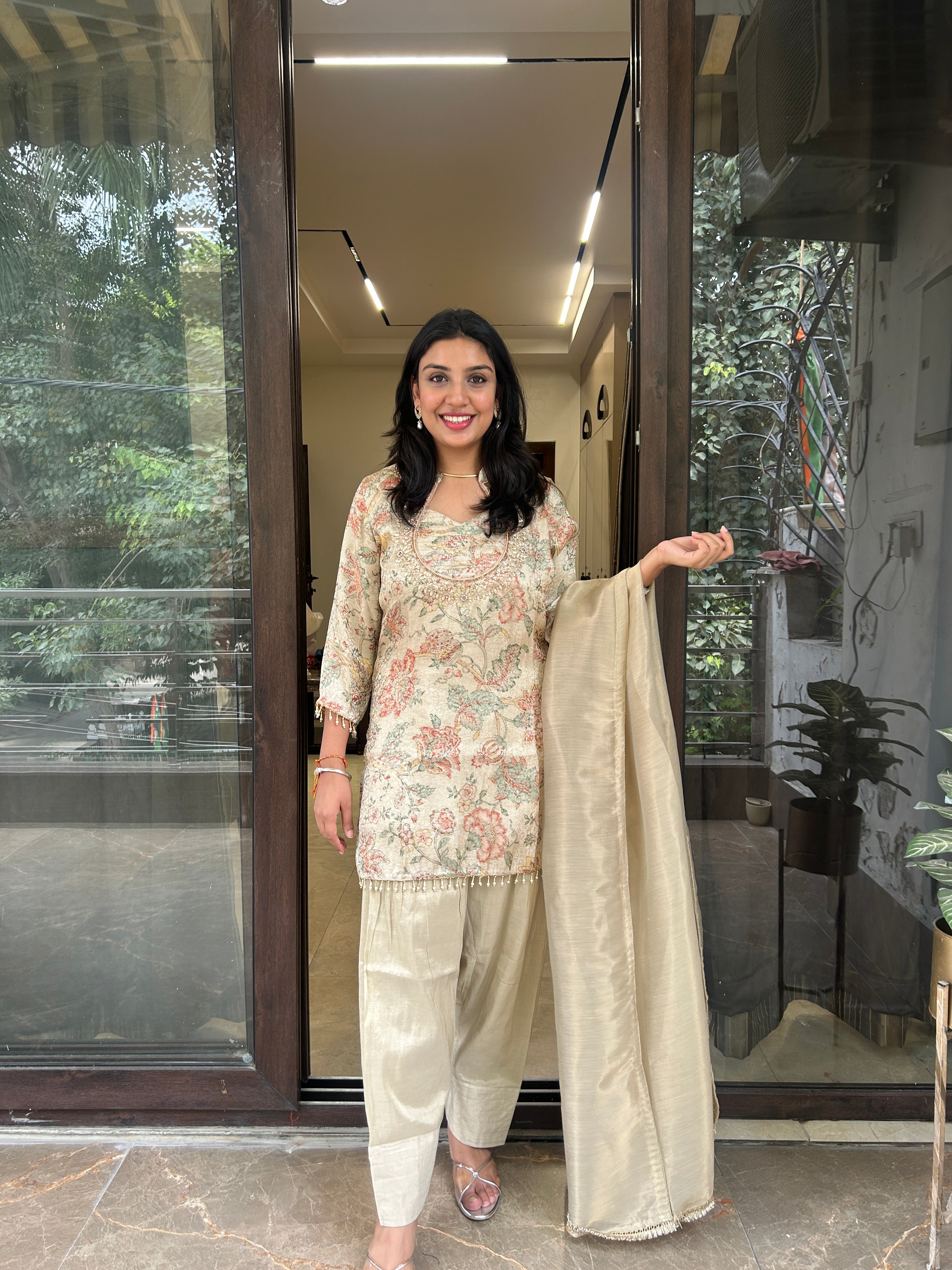 BANARASI FARSHI SUIT SET Secondary image