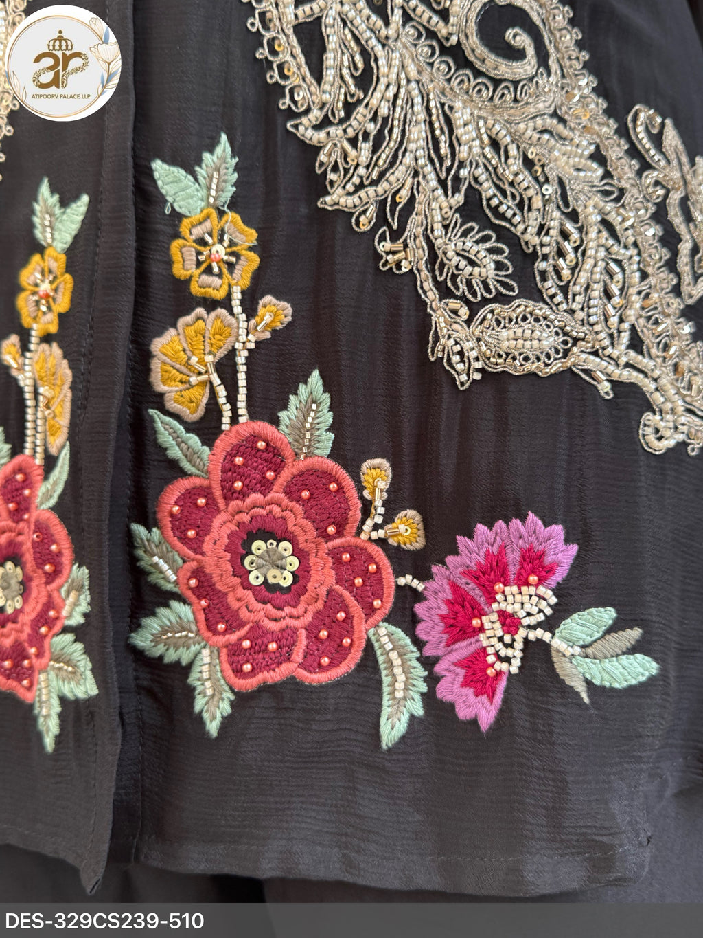 BLACK THREADWORK COORDSET