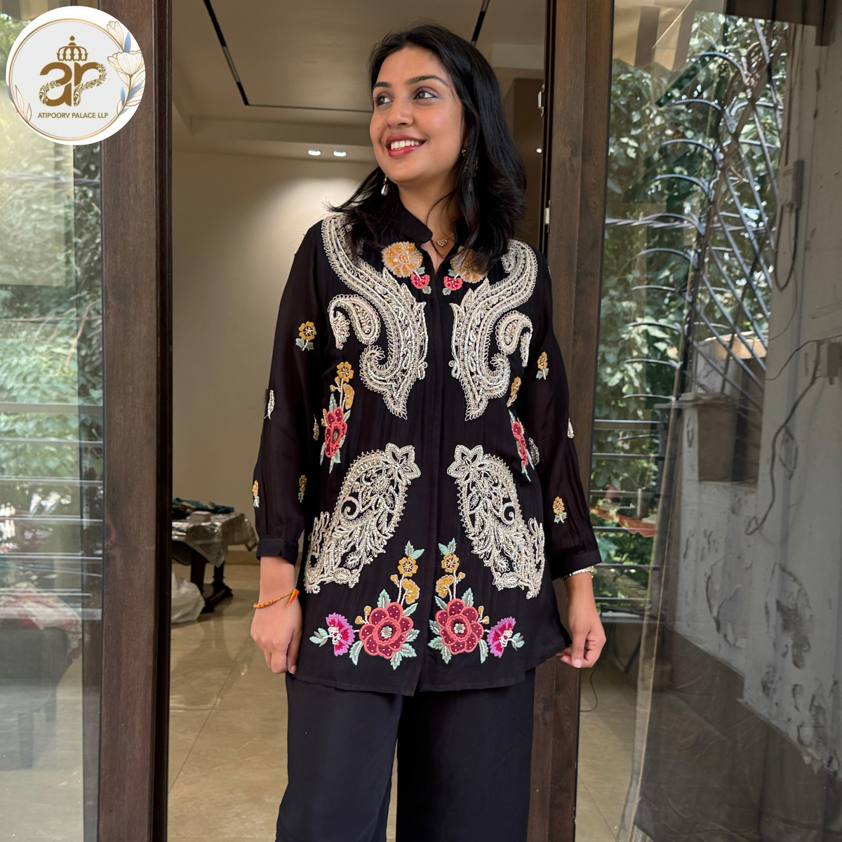 BLACK THREADWORK COORDSET
