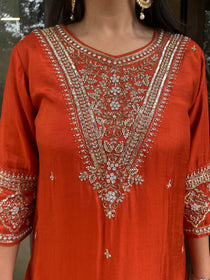 Sunerhi Silk Suit