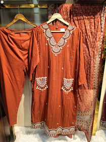 EMBROIDERY SUIT SET
