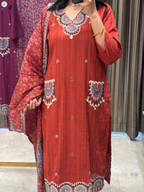 EMBROIDERY SUIT SET