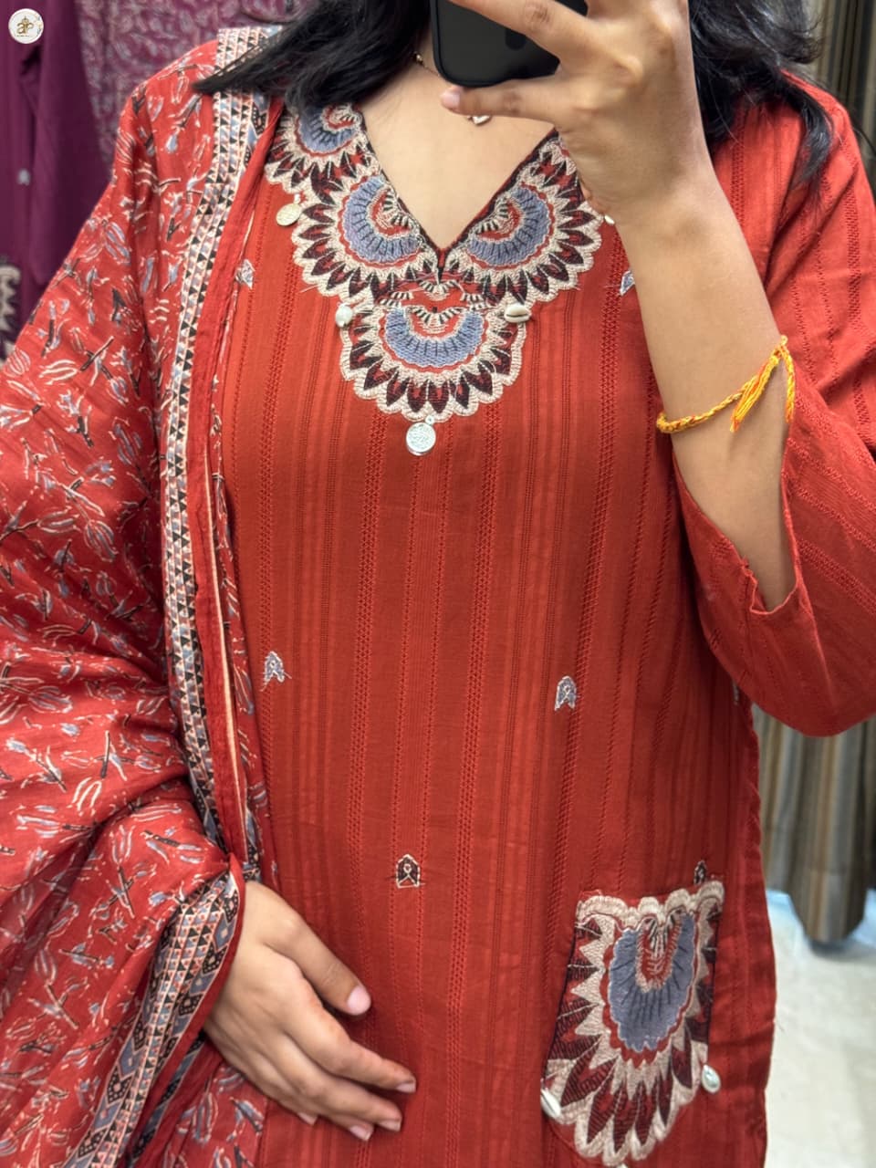 EMBROIDERY SUIT SET