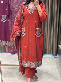 EMBROIDERY SUIT SET