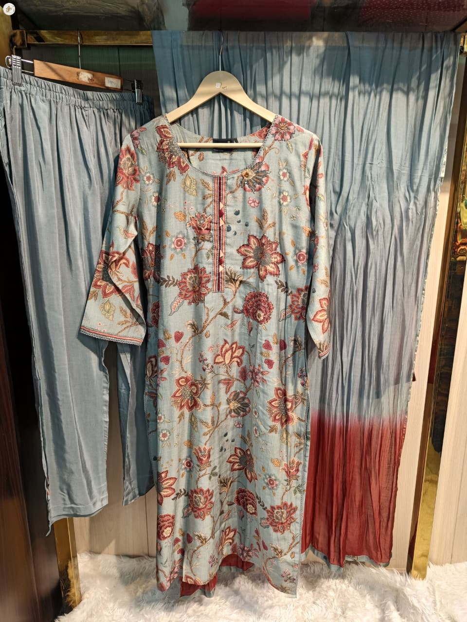 FLORAL SUIT SET
