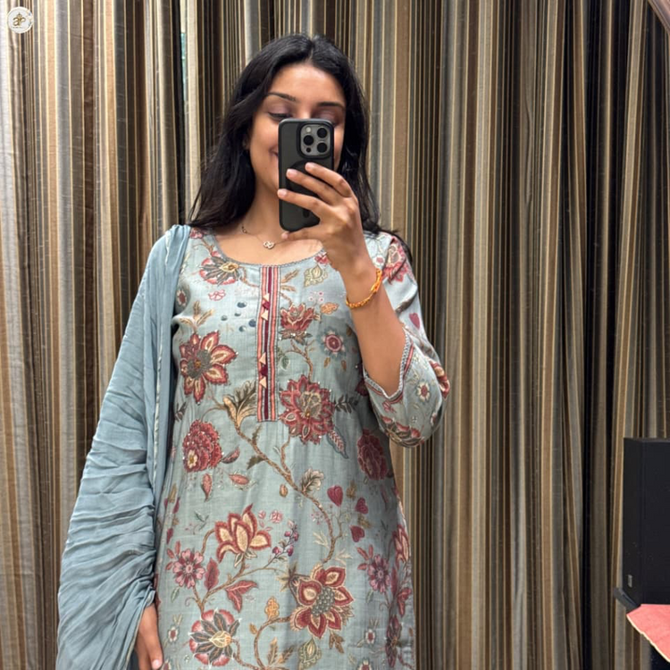 FLORAL SUIT SET Main image