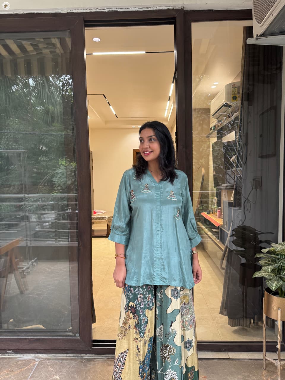 SEA GREEN TUCK-IN COORD Secondary image