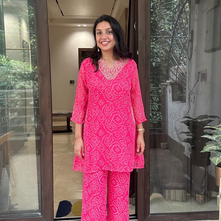 PINK BANDNI COORDSET Main image