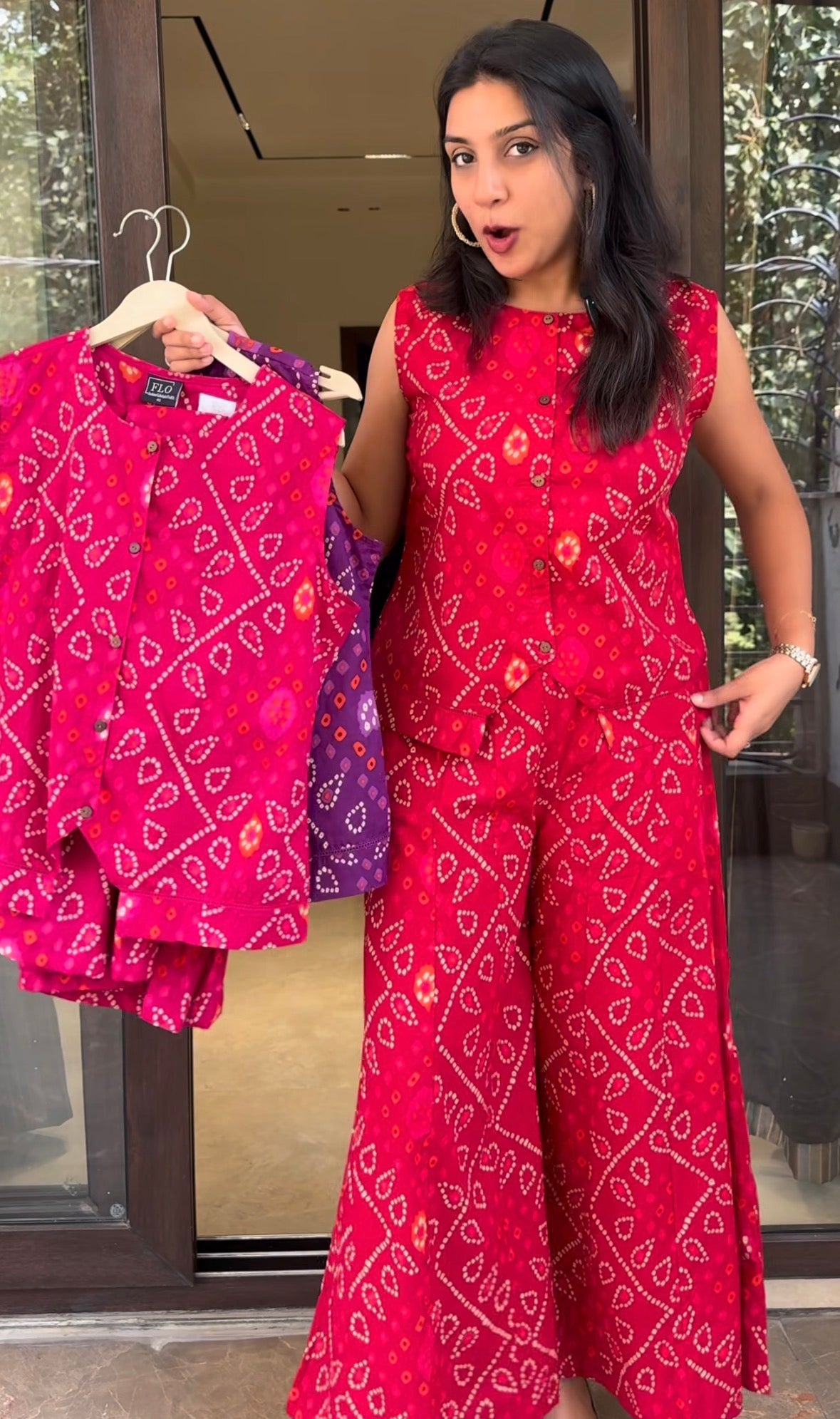BANDNI COTTON VEST SET Secondary image