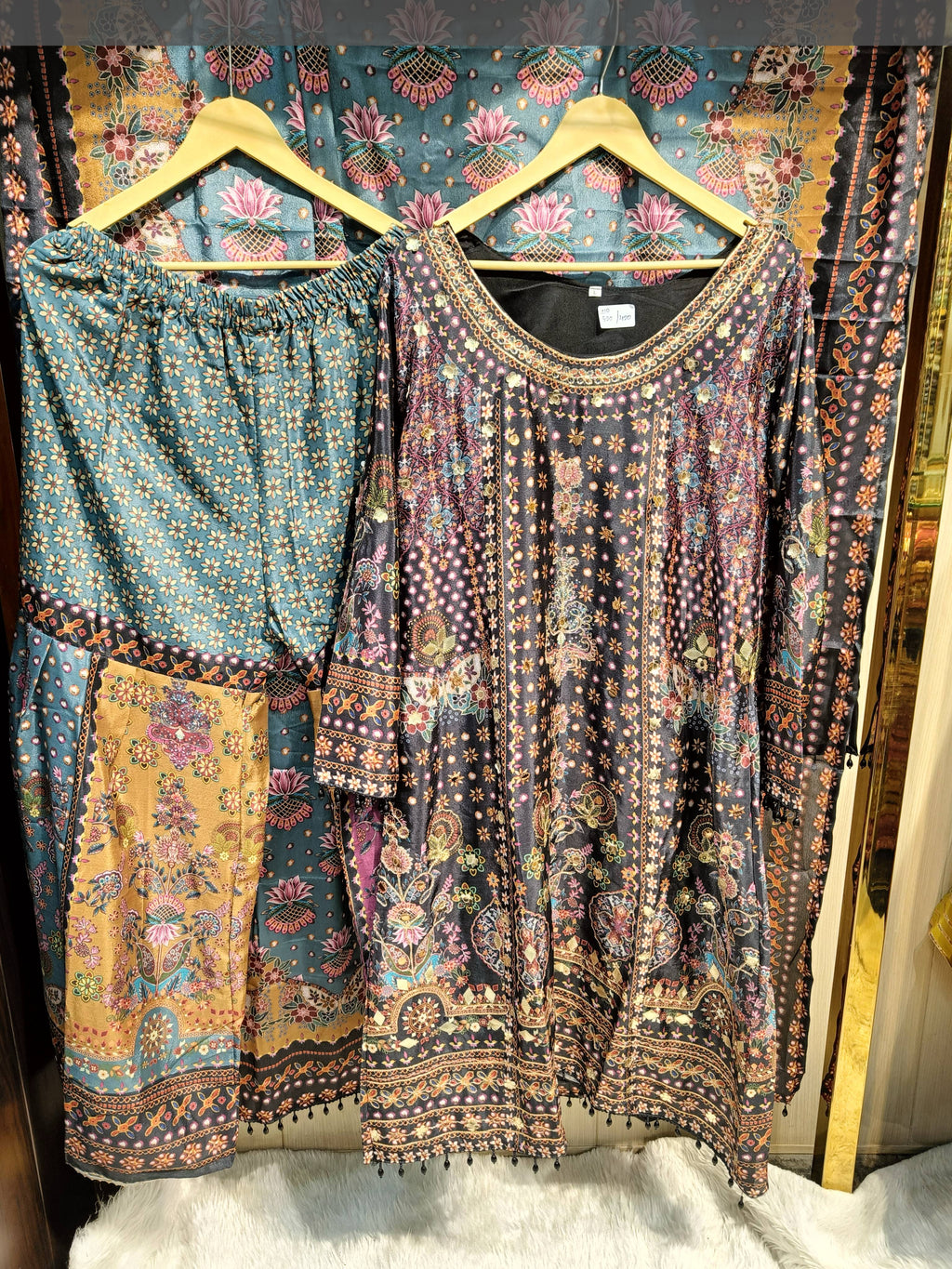 PAKISTANI SHRARA