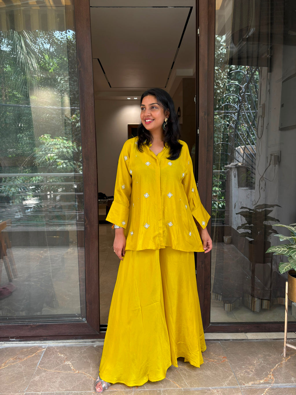 YELLOW CREPE DIVIDER COORD