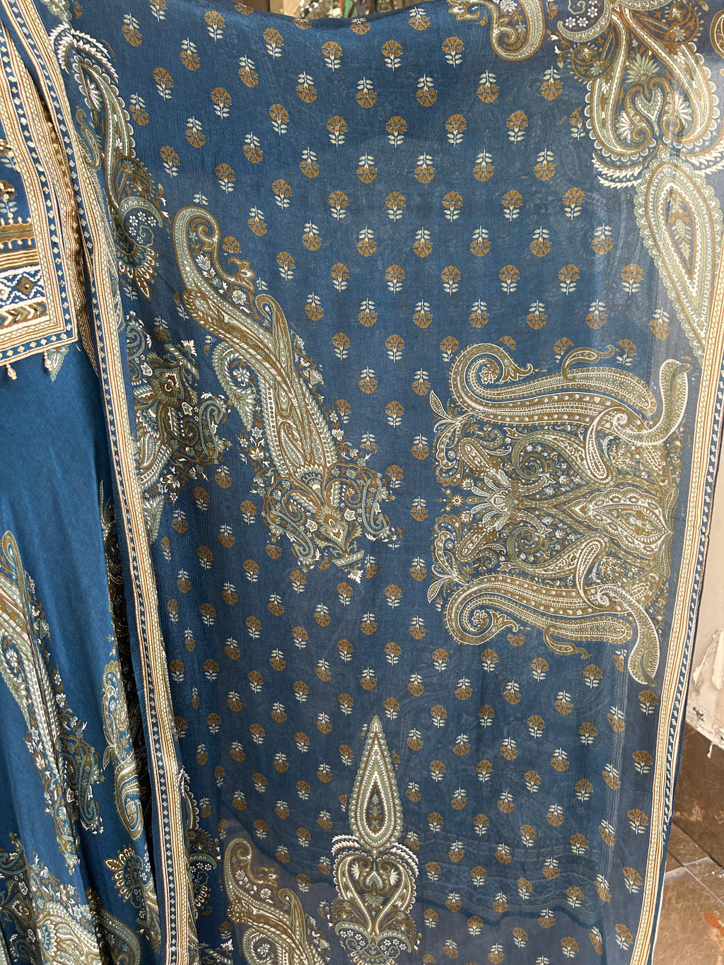 NAIRA SUIT SET