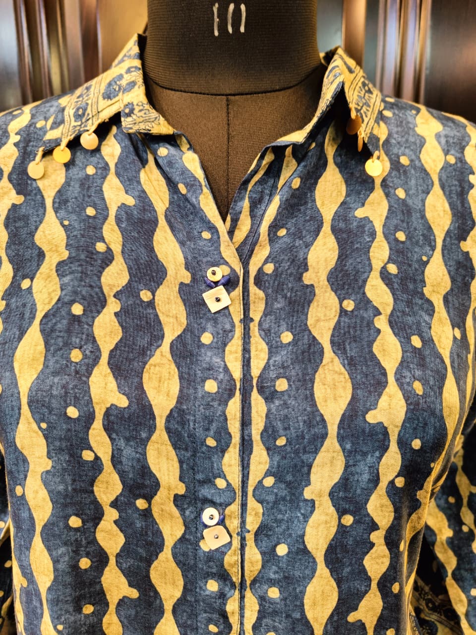 INDIGO CREPE SHIRT