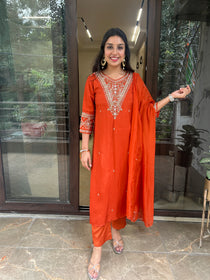 Sunerhi Silk Suit