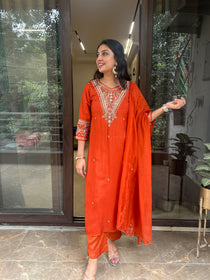 Sunerhi Silk Suit