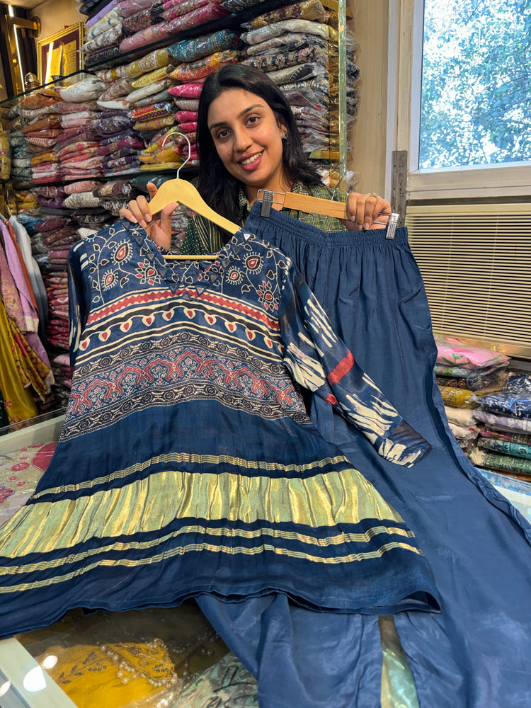 BLUE GAJJI SILK COORD Main image