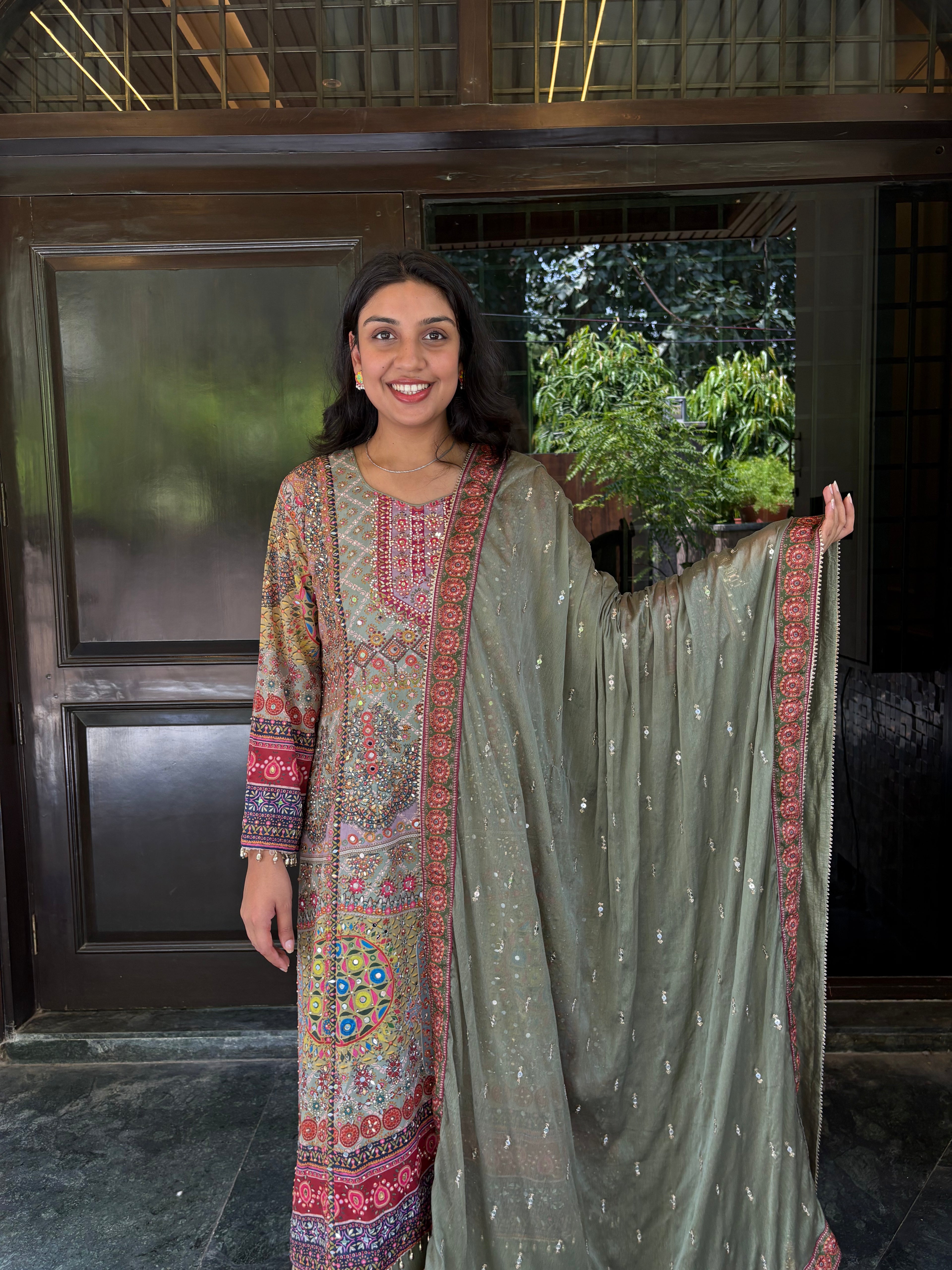 Flowy Saroski Anarkali
