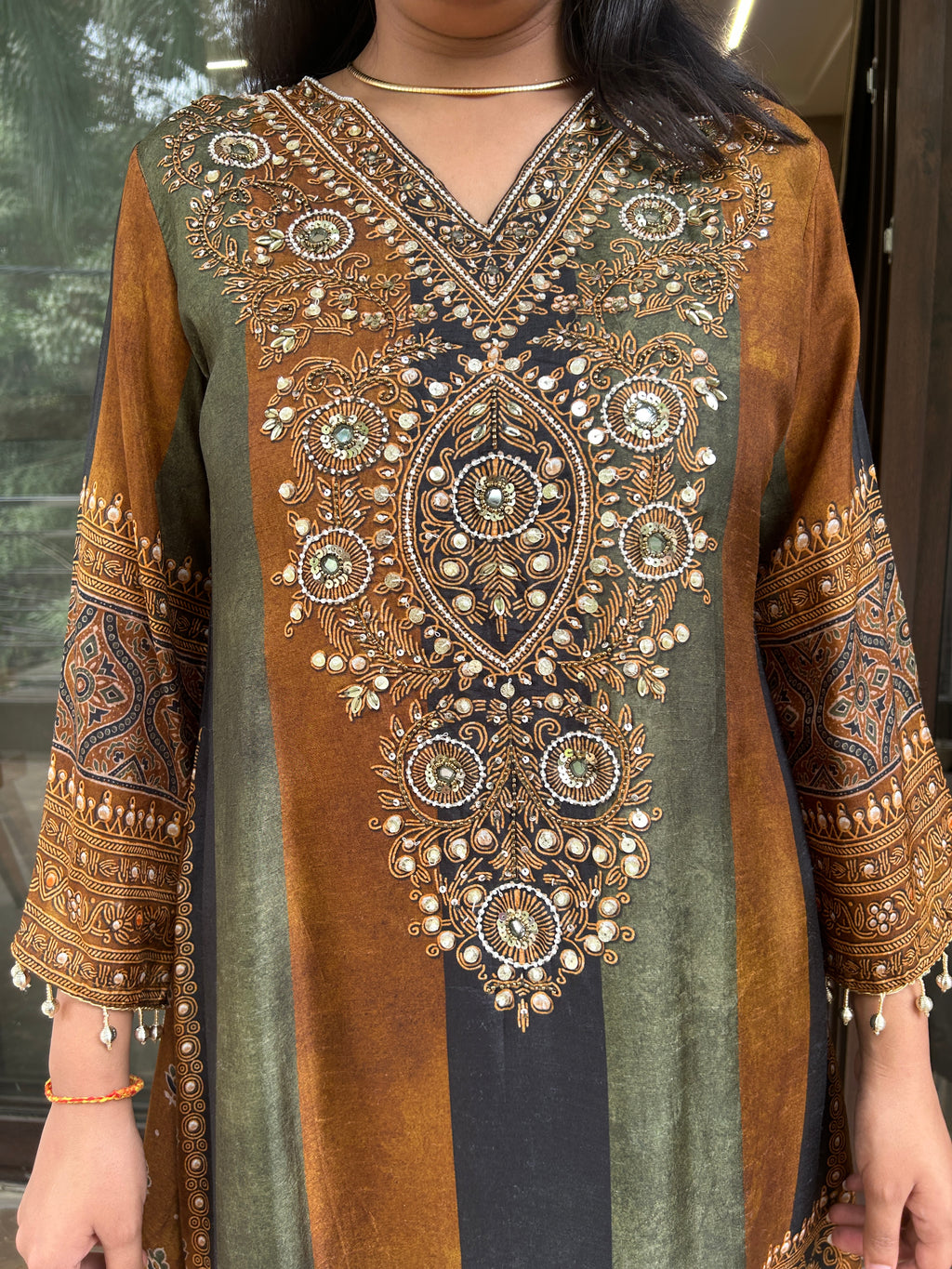 Jashn-E- Farshi Set