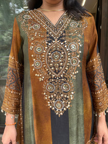 Jashn-E- Farshi Set
