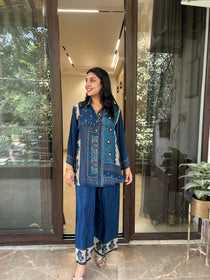 CORAL AJRAKH CO-ORDS