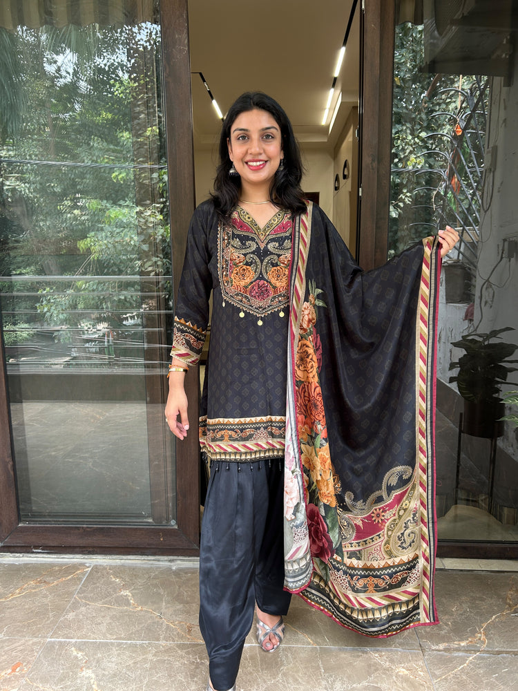 BLACK FARSHI SUIT SET Main image