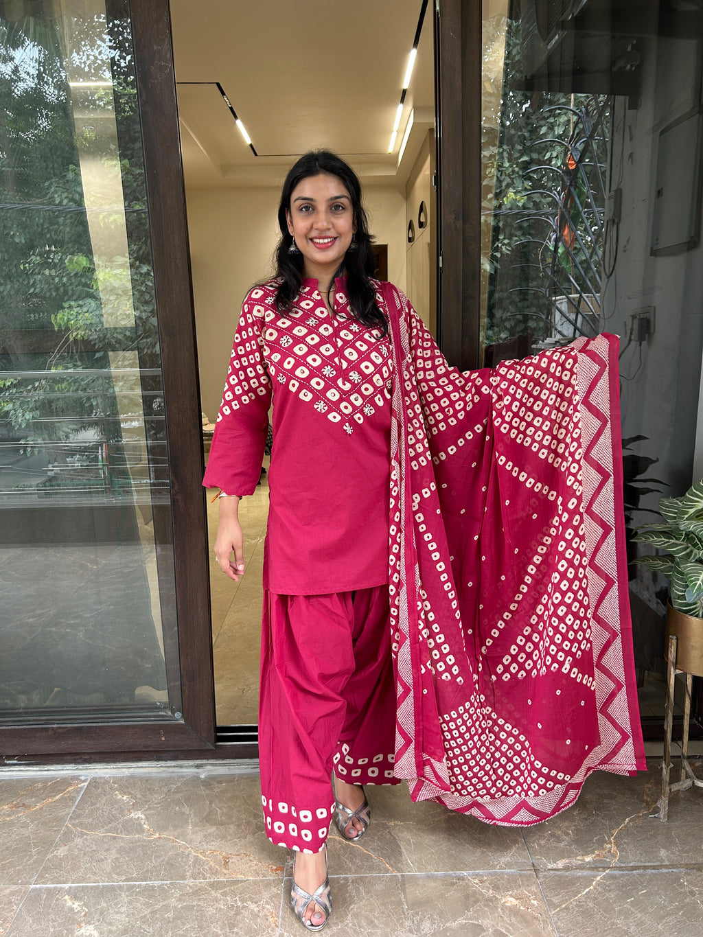BANDNI FARSHI SUIT SET