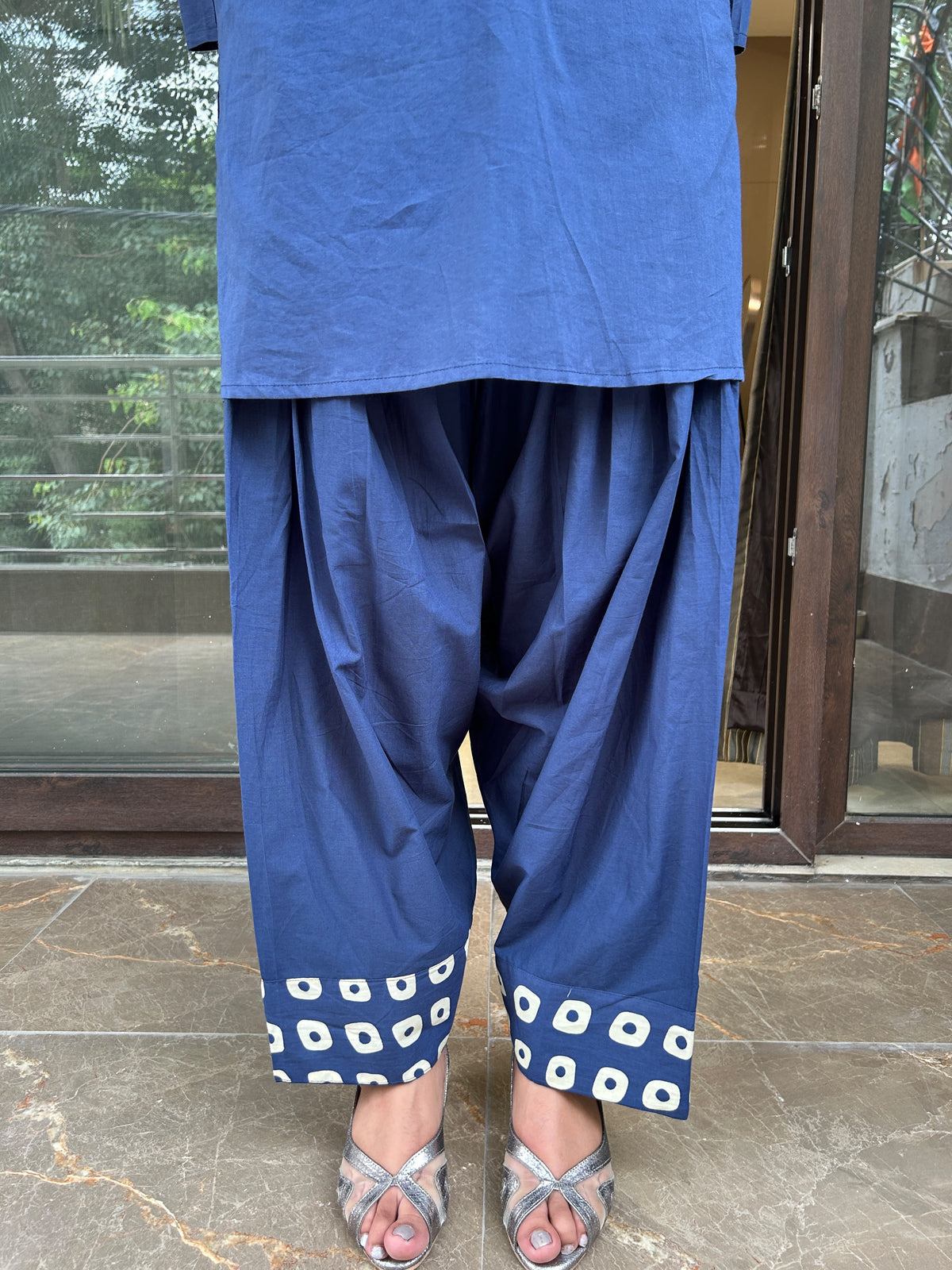 BANDNI FARSHI SUIT SET